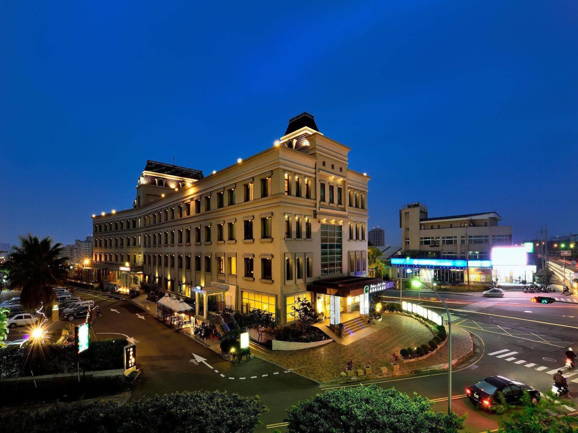 Shinkansen Grand Hotel Taichung Exterior photo