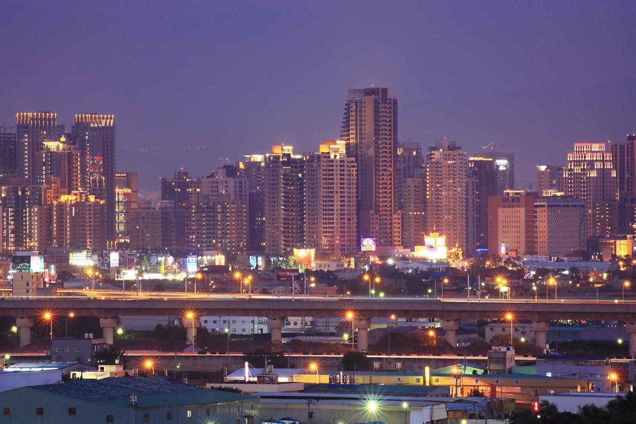 Shinkansen Grand Hotel Taichung Exterior photo